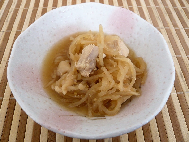 切り干し大根とむね肉の味噌煮込み