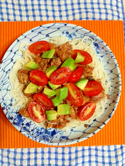 鯖缶とアボガドとトマトの素麺 レシピ 作り方 By テツオ63 楽天レシピ 鯖缶とアボガドとトマトの素麺 レシピ 作り方 By テツオ63 楽天レシピ