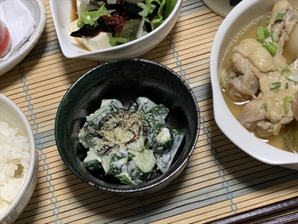 予定してたおかずが１つ潰れてしまい急きょきゅうり、で検索したら貴レにヒット！ほんとにスグデキ、シンプルだけどおいしくないわけがない足し算っ！こうゆう技素敵ですゴ