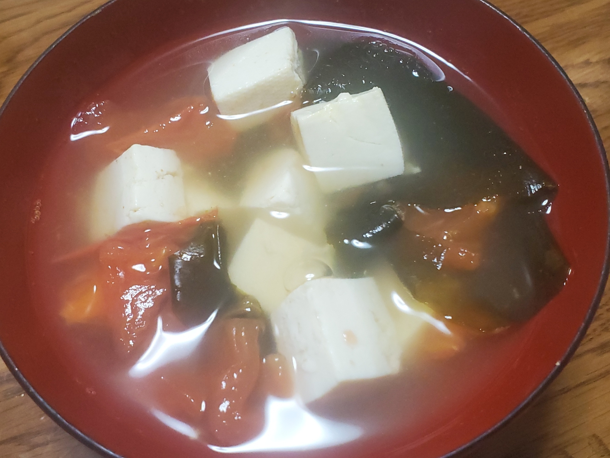 トマトと豆腐のわかめスープ