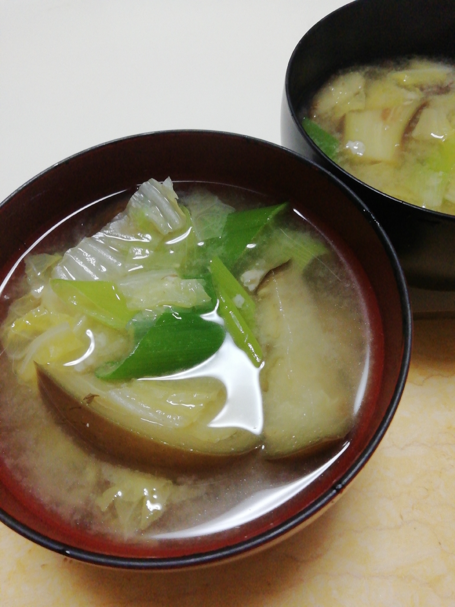 茄子と白菜の長葱の麦味噌汁