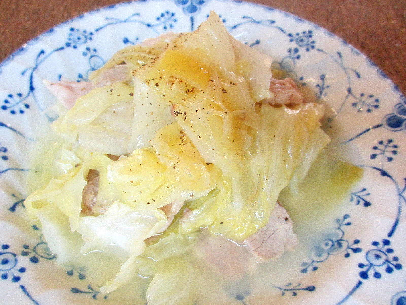 豚肉とキャベツの柚子塩レモン蒸し煮