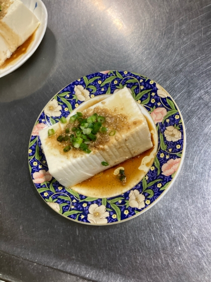 青ネギもトッピングしました。お豆腐は一年中美味しいですね♪