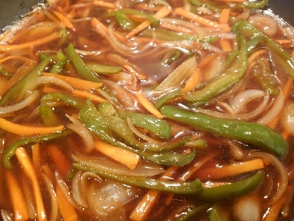 家にある野菜で作りました。揚げたカレイにかけて食べたら、美味しかったです。