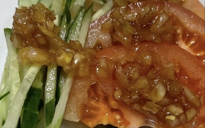 玉ねぎドレッシングをかけて♩スライストマト