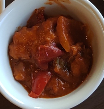 驚きの柔らかさ！鶏むね肉のトマトチーズ煮込み