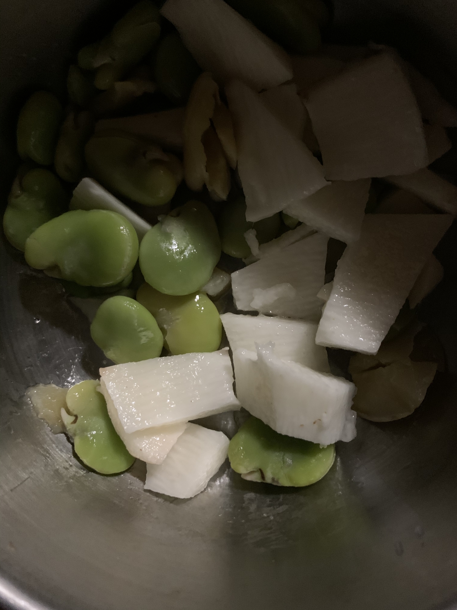夏に最適♪空豆と長芋の塩レモンピールの和物