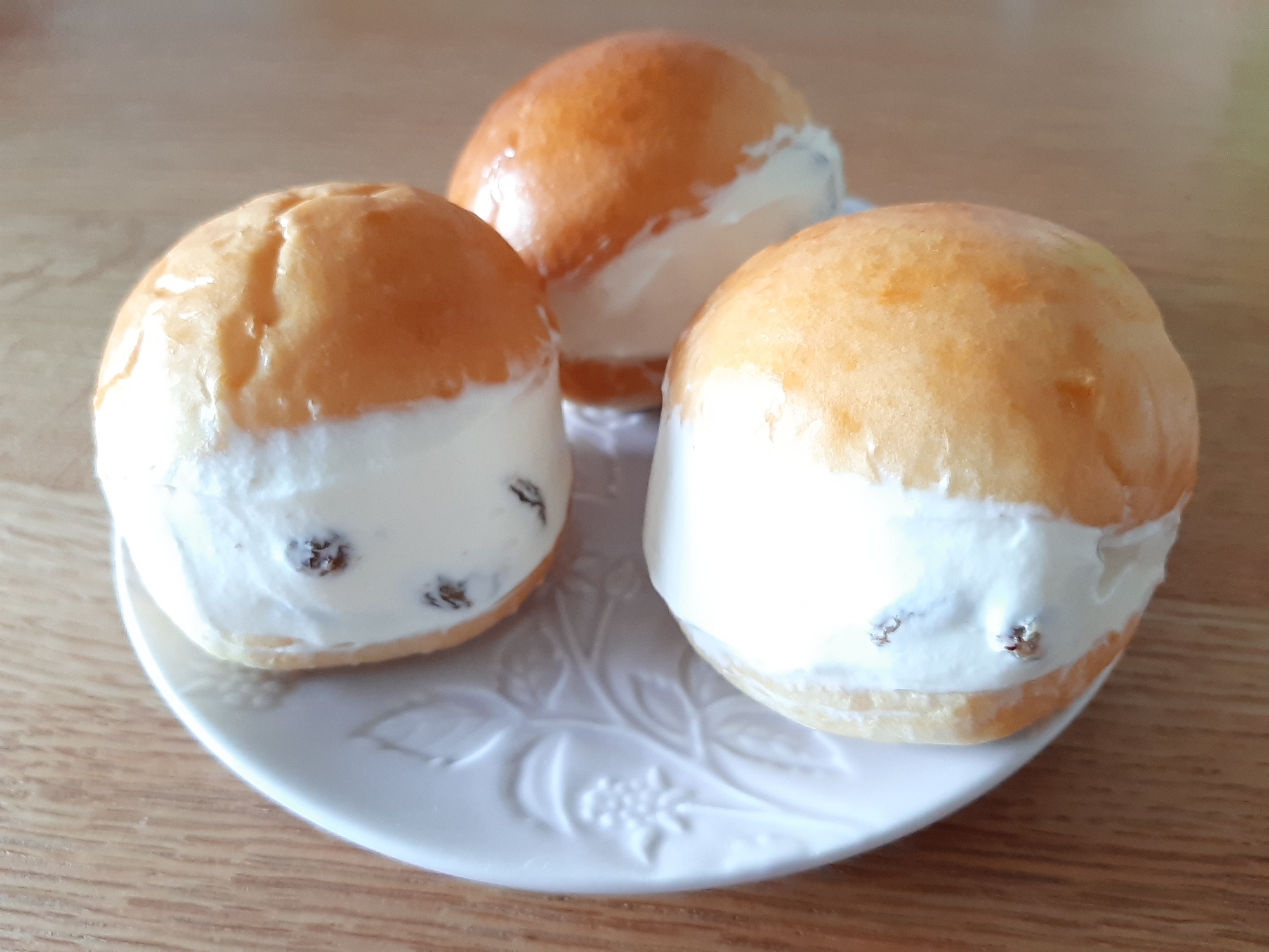 大人のマリトッツォ ラムレーズン入りクリーム レシピ 作り方 By ゆいちゃん ママ 楽天レシピ 大人のマリトッツォ ラムレーズン入りクリーム レシピ 作り方 By ゆいちゃん ママ 楽天レシピ