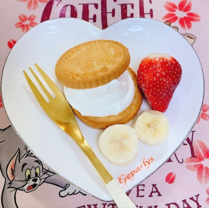 ムーンライトソフトケーキ☆いちご&バナナサンド♪