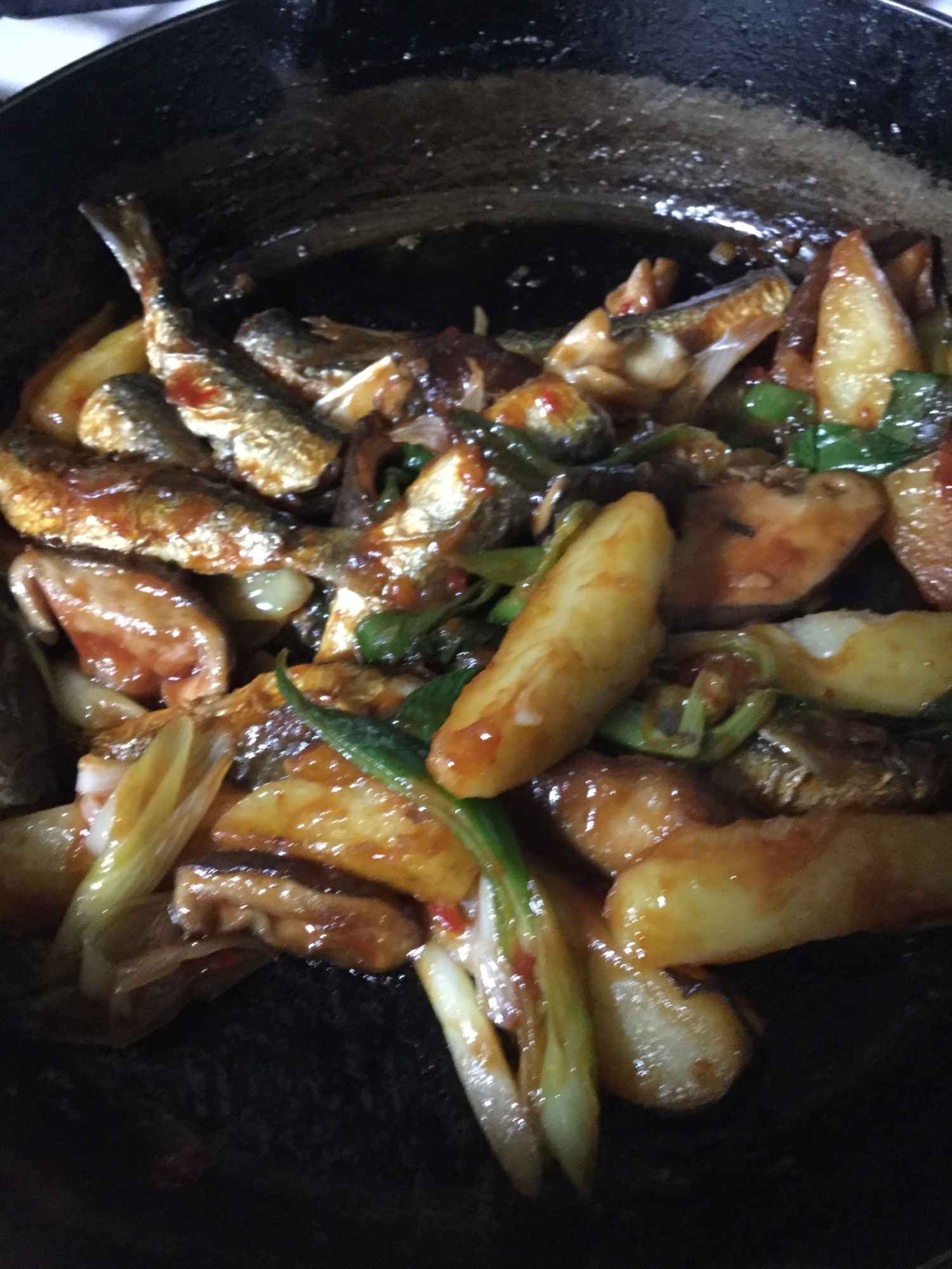 スパイシーなチリ 3 種のワカモレのレシピ