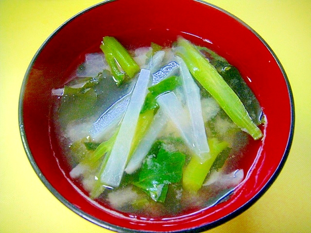 大根ワカメつるむらさきの味噌汁