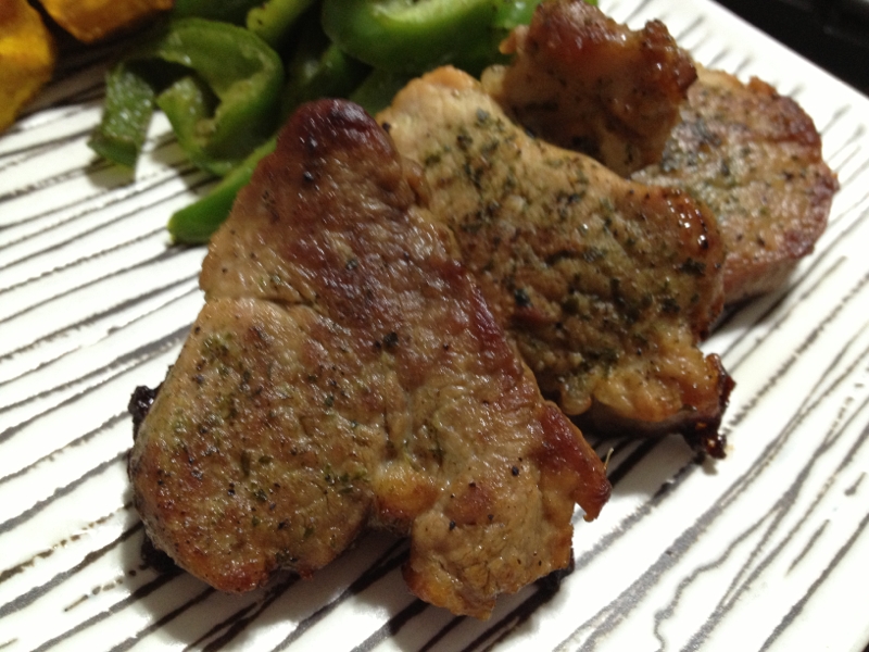 簡単☆豚ヒレ肉のハーブ焼き