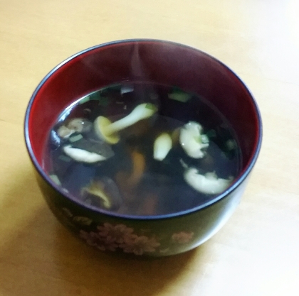 しめじと椎茸のお吸い物