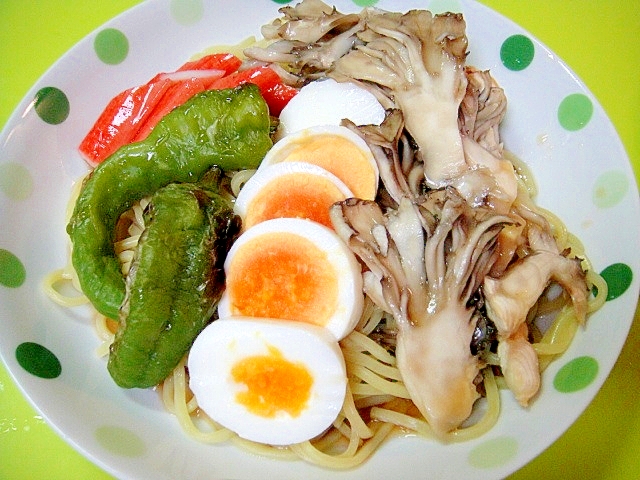 焼き舞茸と万願寺とうがらしの冷やし中華