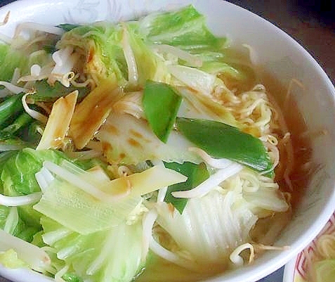 野菜たっぷりラーメン