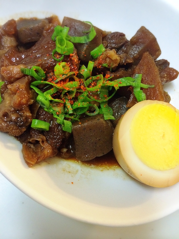 圧力鍋でトロトロ牛スジ煮込み☆赤味噌で土手煮風