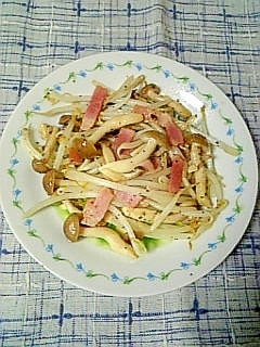 ☆ベーコンしめじのもやしガーリック炒め☆ レシピ・作り方 by