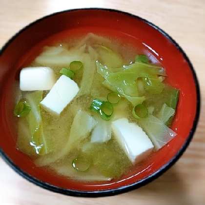 キャベツ 豆腐 ねぎの味噌汁