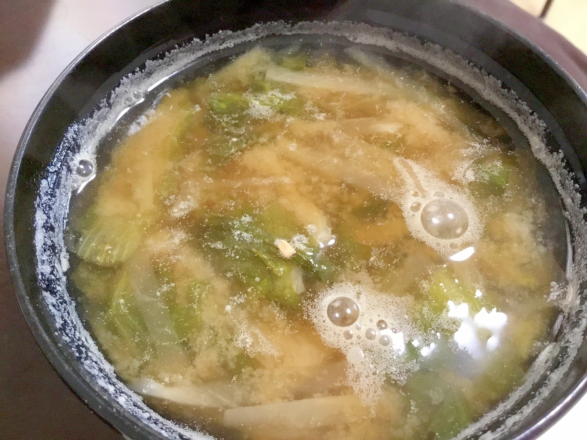 大根とサニーレタスの味噌汁