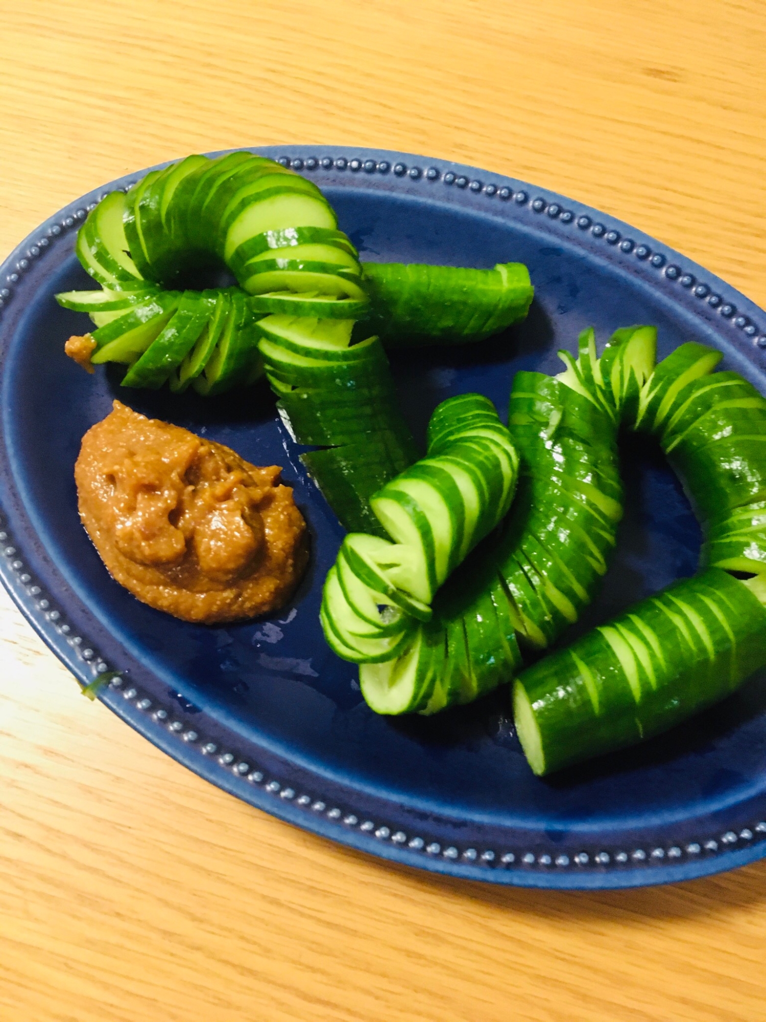 夕飯の副菜おかずに。簡単ごま味噌きゅうり！