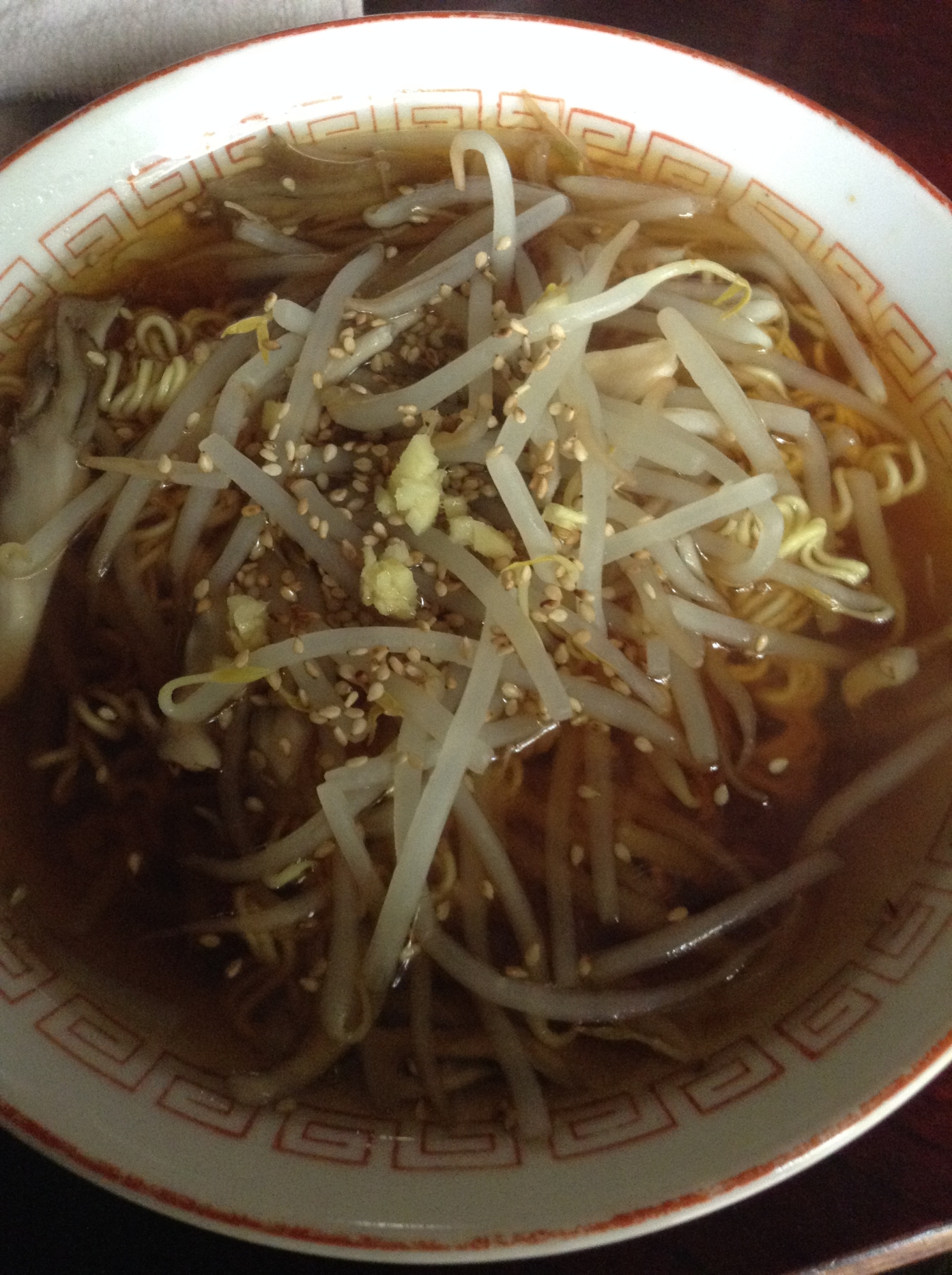 モヤシと舞茸の生姜ラーメン