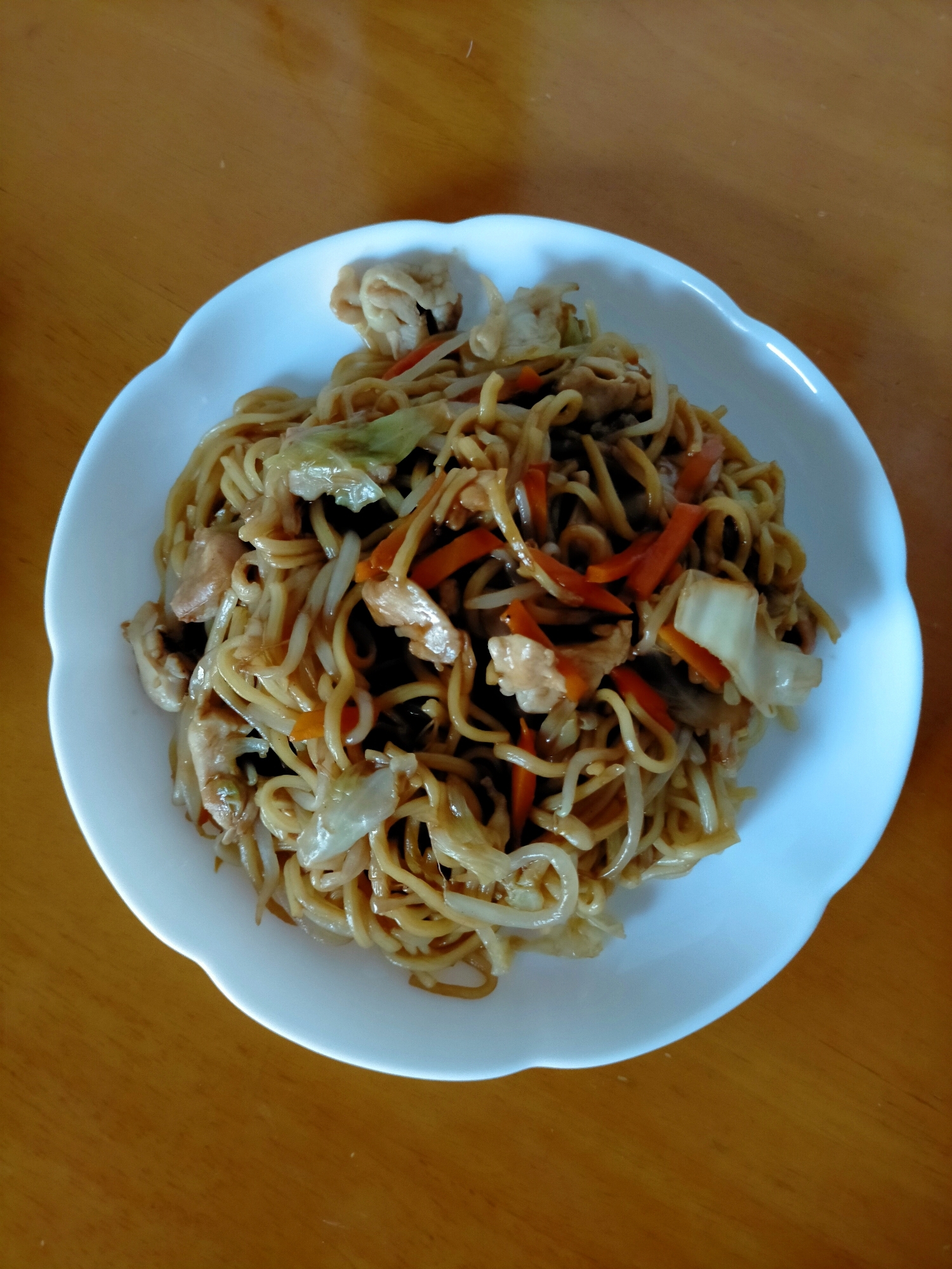 鶏ももと野菜ミックスの焼きそば