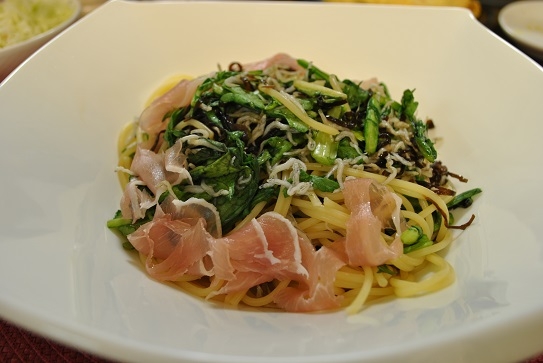 春菊とちりめんじゃこのパスタ