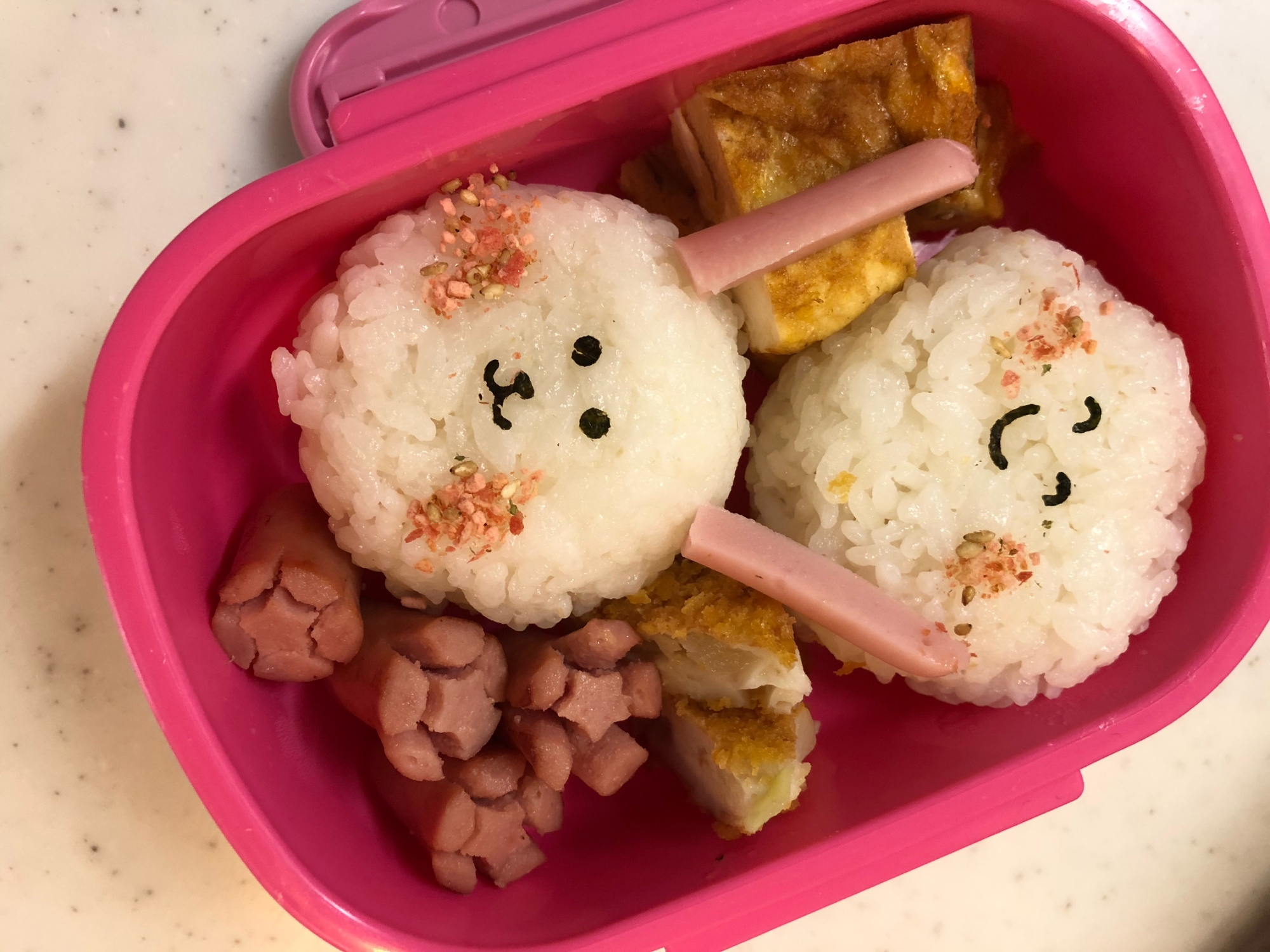 魚肉ソのウサギさんとニコちゃんお弁当(^^)