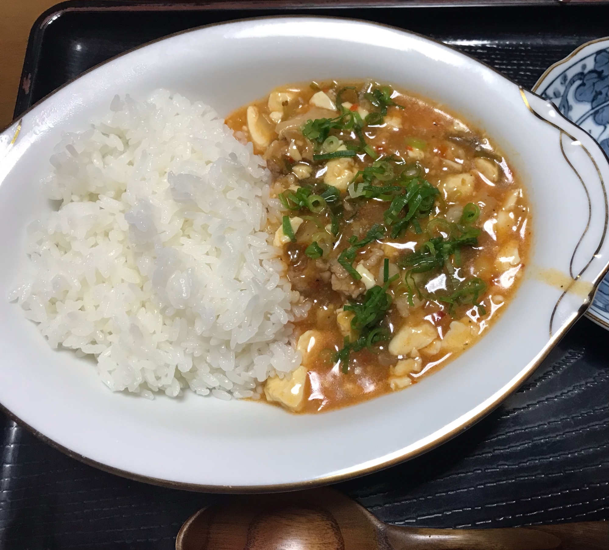 香味野菜多めのパンチのある麻婆豆腐♪