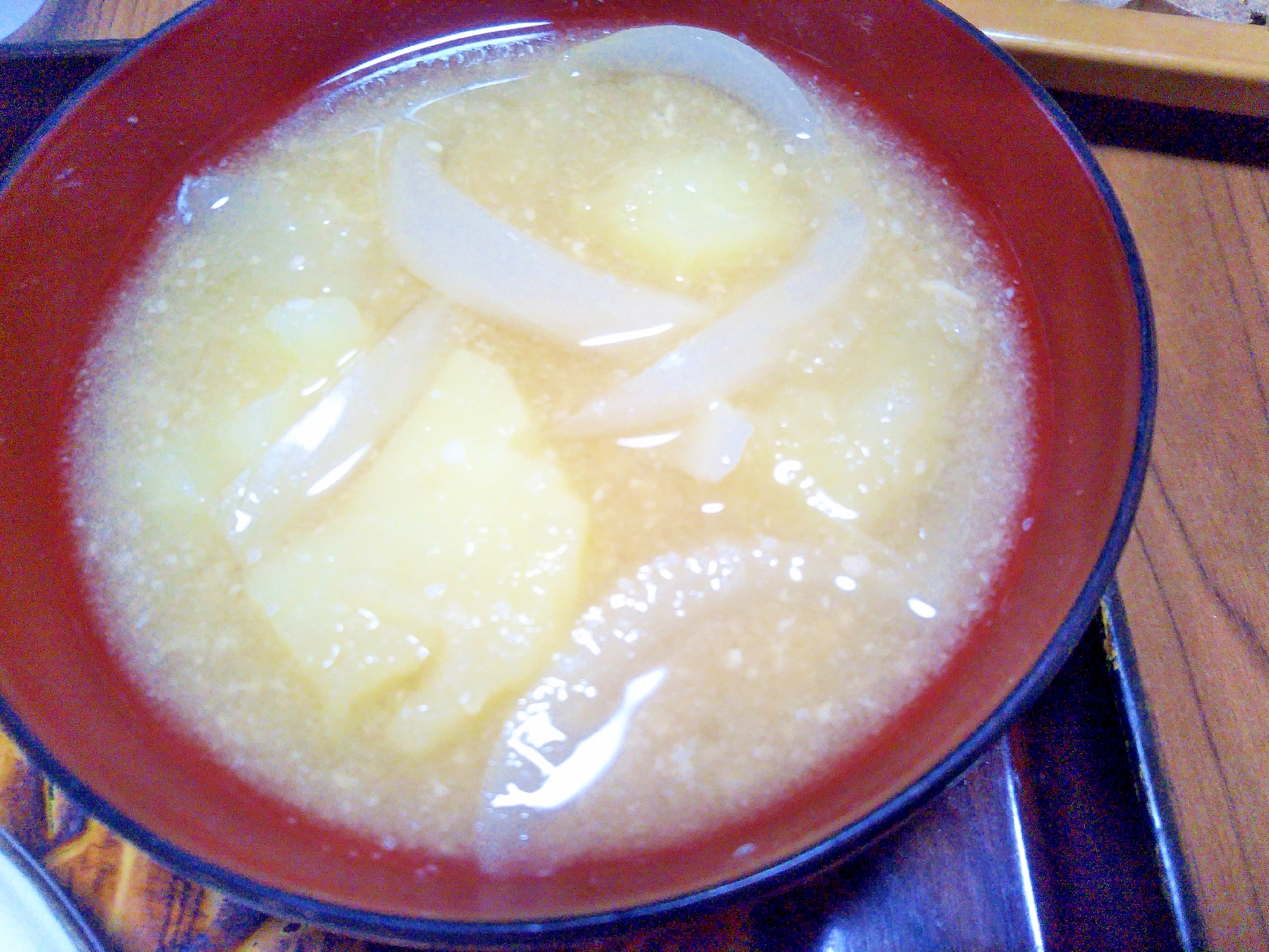 玉ねぎ じゃがいも味噌汁 レシピ 作り方 By あけぼのマジック 楽天レシピ