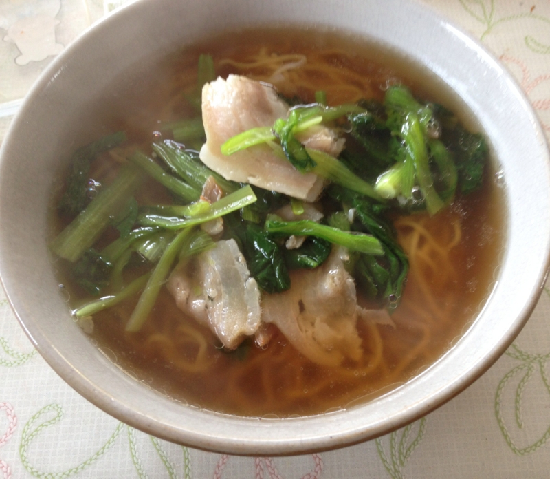 小松菜とベーコンの醤油ラーメン