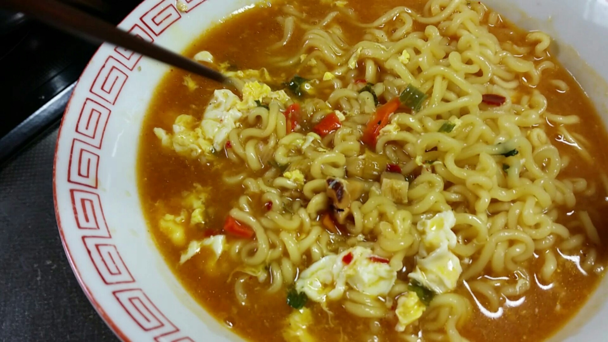 インスタントの辛(シン)ラーメンをアレンジ