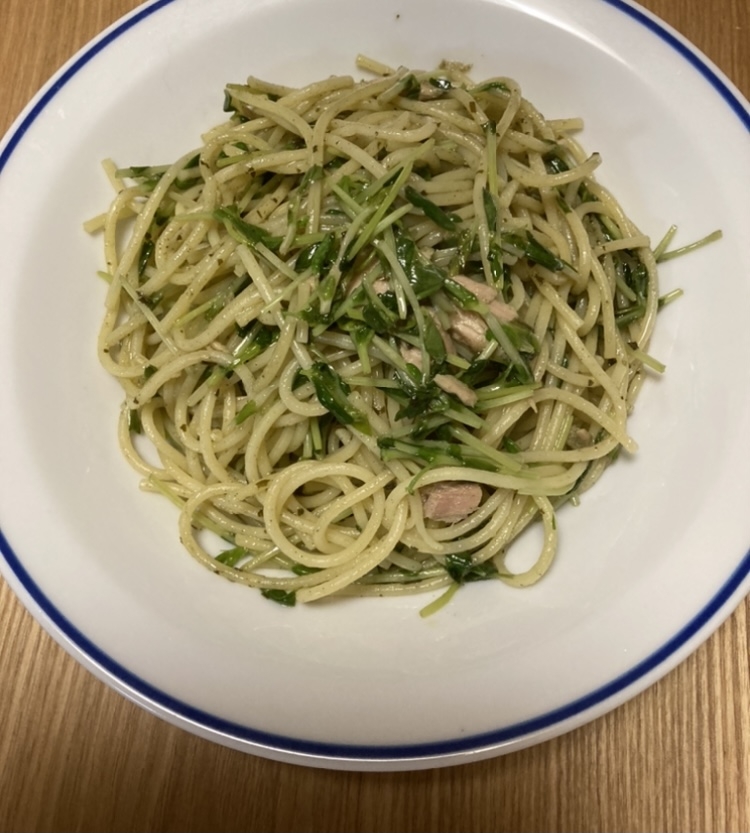 豆苗とツナのバジルソースパスタ