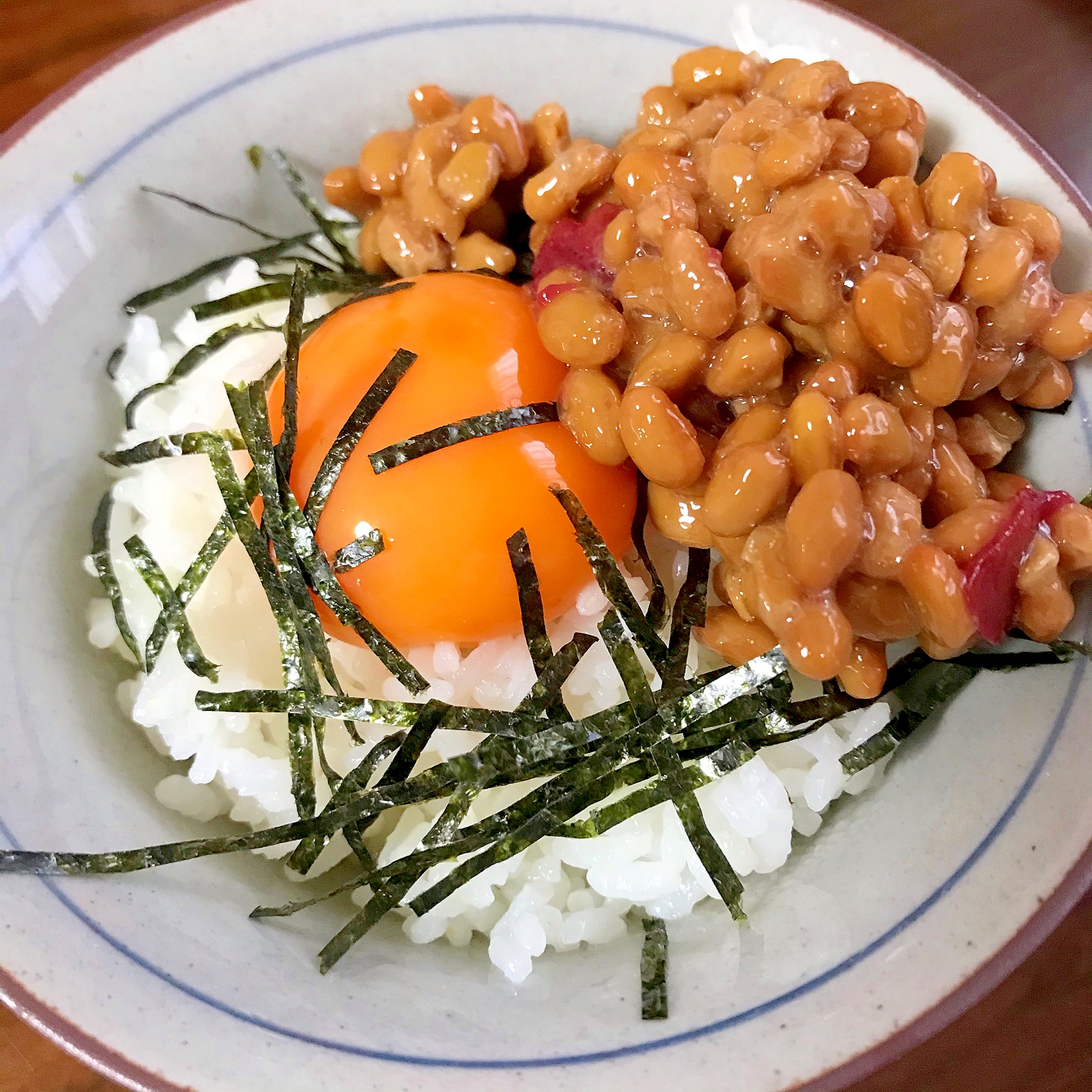 梅納豆の卵かけごはん