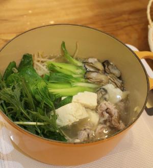 牡蠣と青梗菜の中華なべ