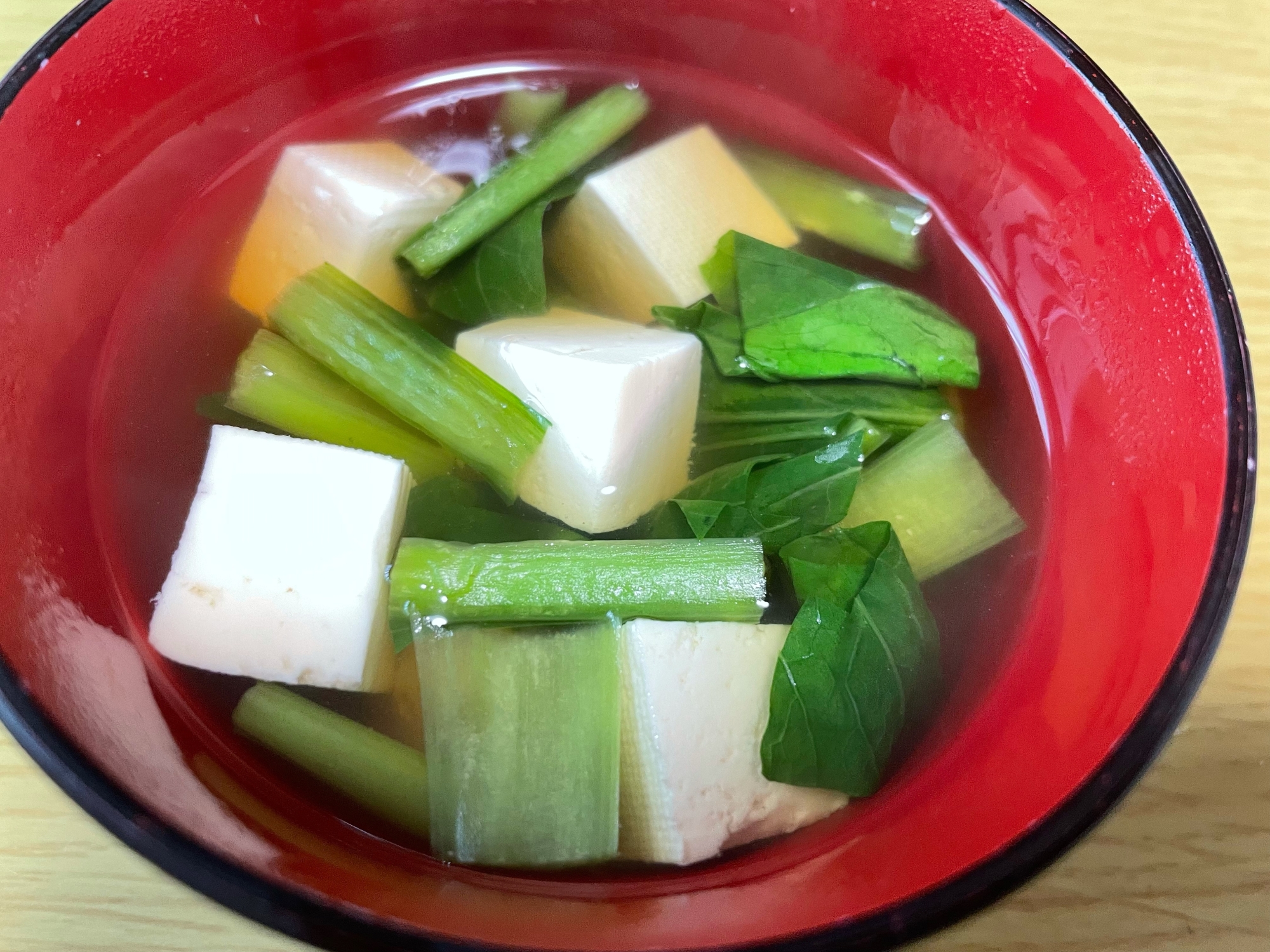 豆腐と野菜のお吸い物