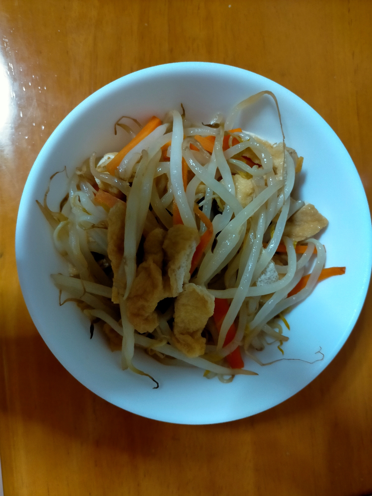 我が家の定番！もやしと人参と油揚げ炒め