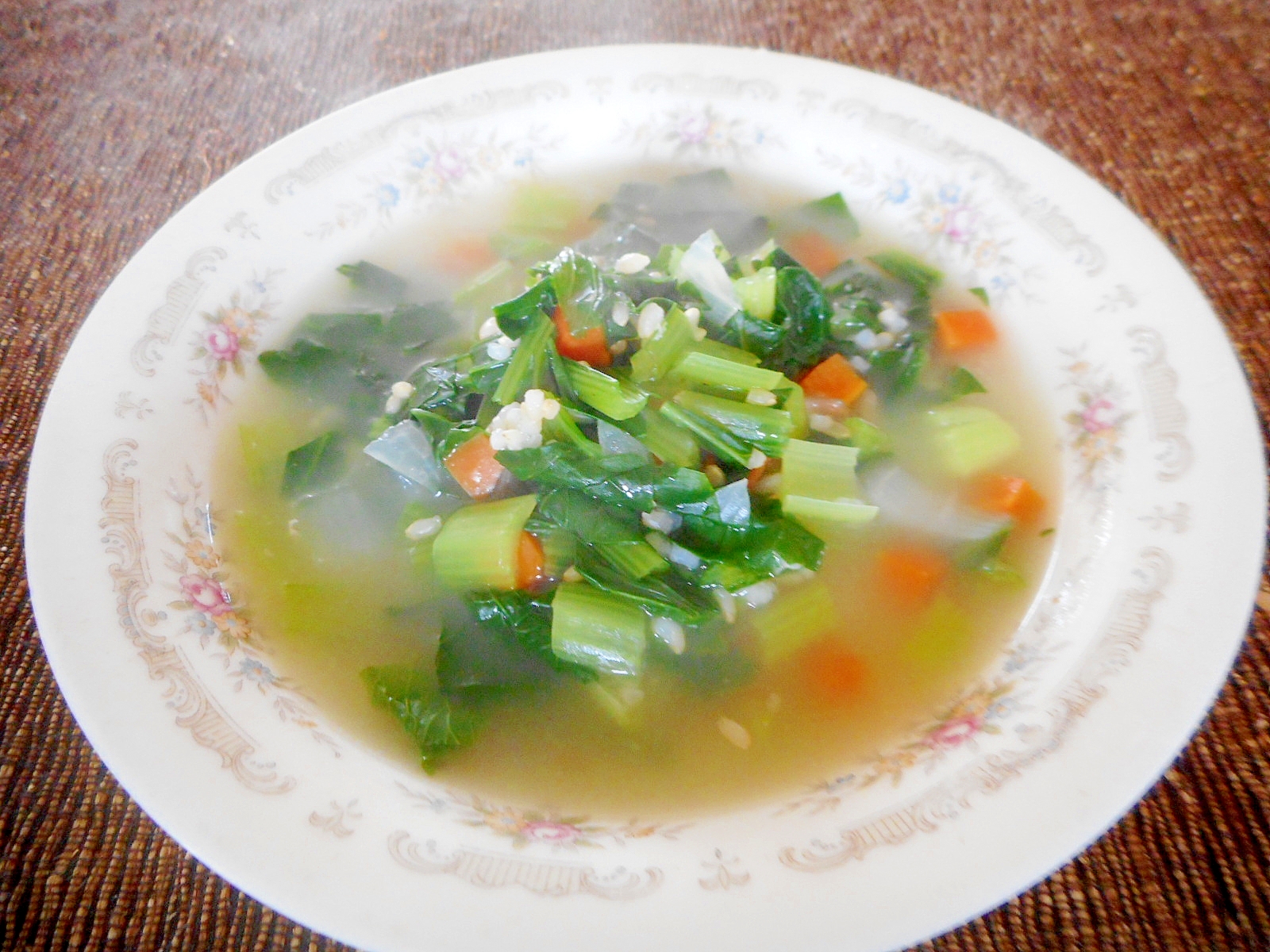 玄米入り小松菜とにんじんのスープ