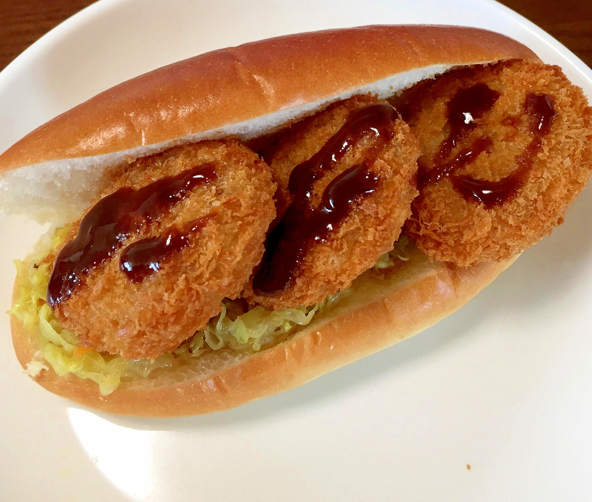 キャベツをカレー粉で炒めて☆簡単冷凍コロッケパン レシピ・作り方 by  