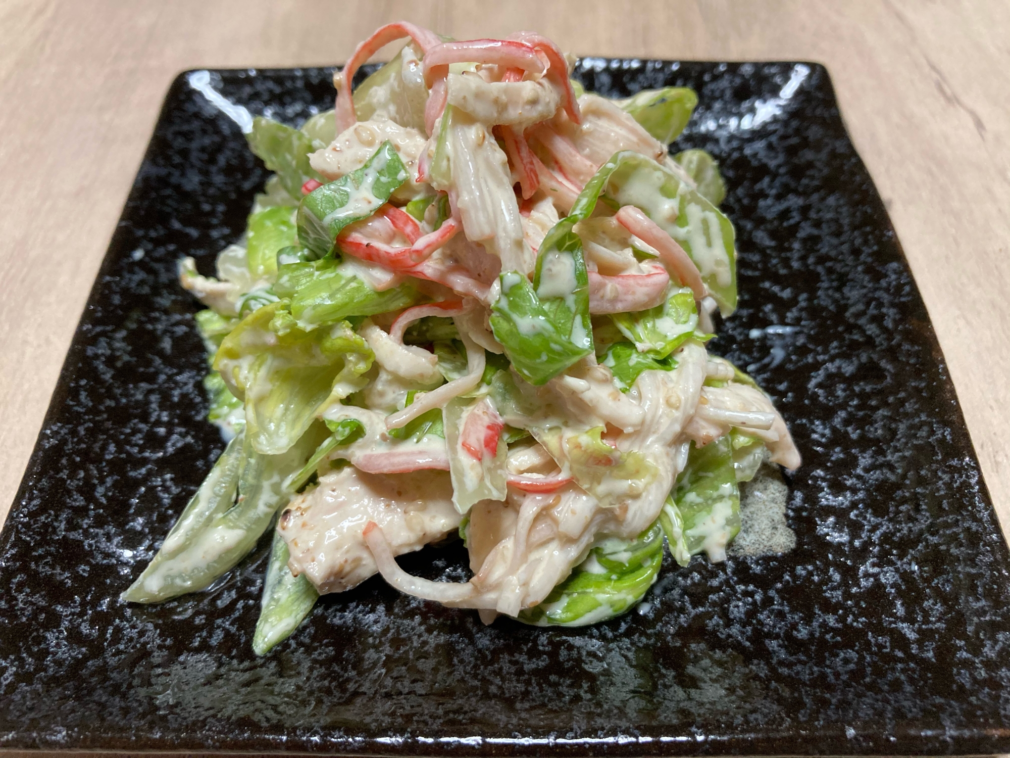 レタス大量消費 鶏胸肉とカニカマで胡麻マヨ和え レシピ 作り方 By Akkoのレシピ 楽天レシピ
