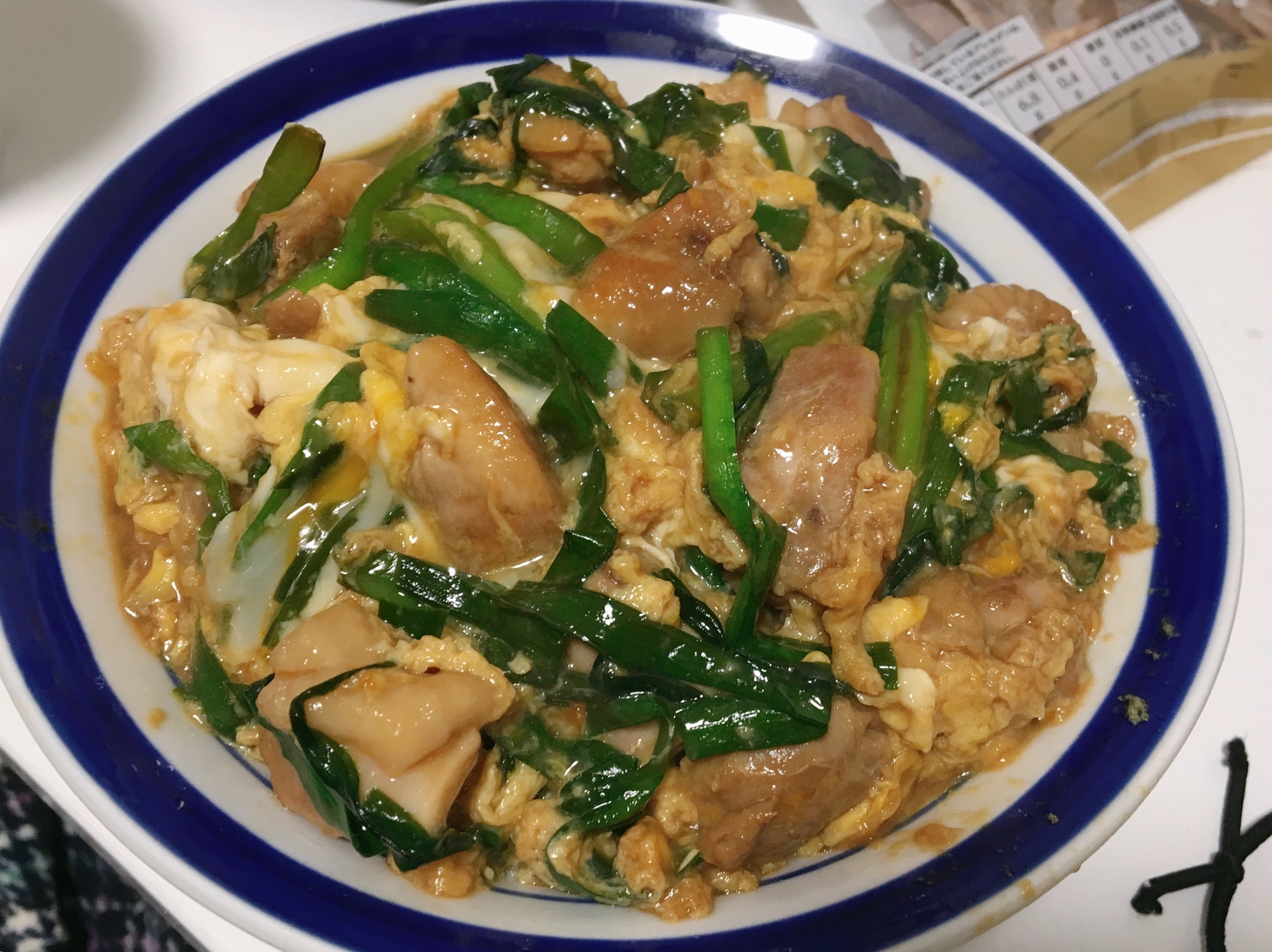 ニラ玉風親子丼