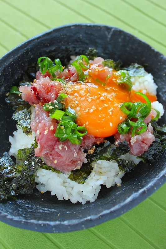 塩麹で☆鰹の韓国風ユッケ丼