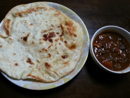 無性にナンが食べたくなって作りました！おうちでナンが出来るなんて感動！また作りたいです！