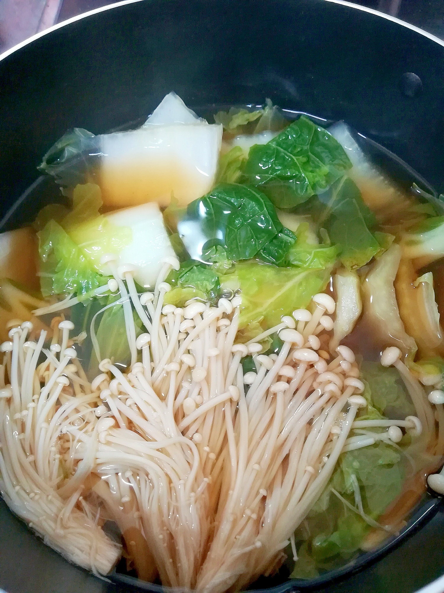 白菜とえのきとレタスの中華スープ