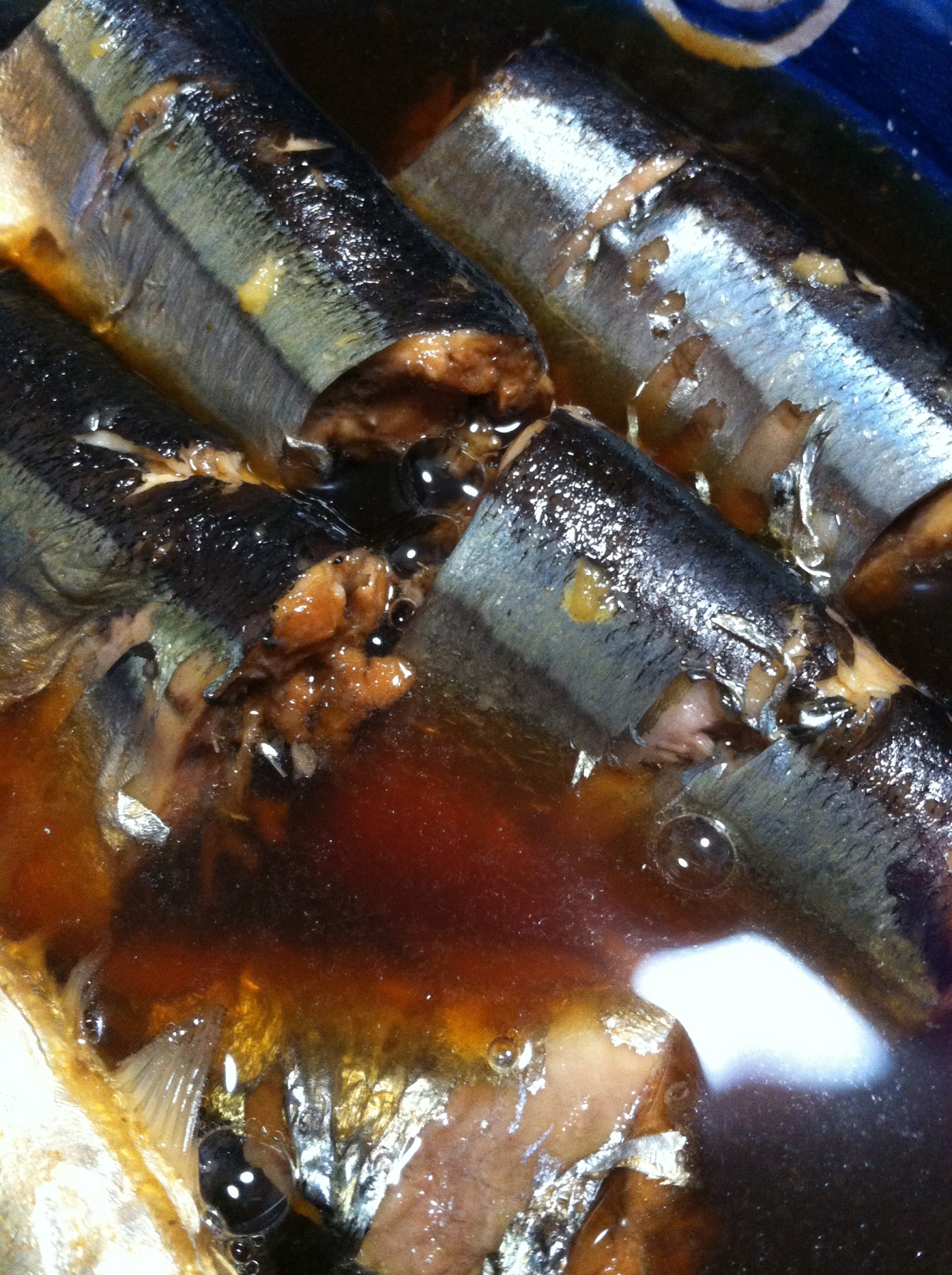 圧力なべで骨まで食べられる秋刀魚