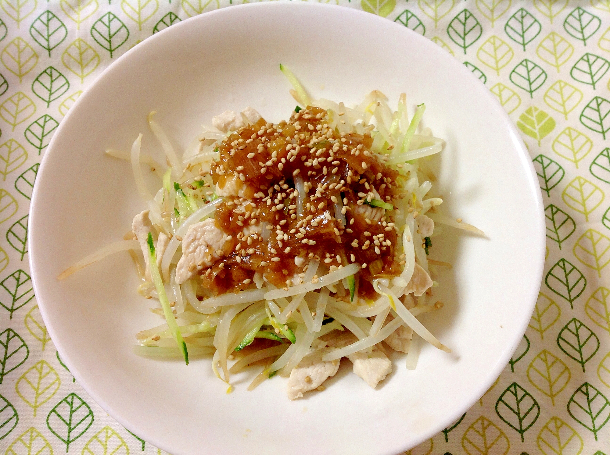 もやしとムネ肉の香味サラダ♪(o^^o)