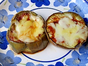 おなすがとってもジューシーなすのピザソース焼き