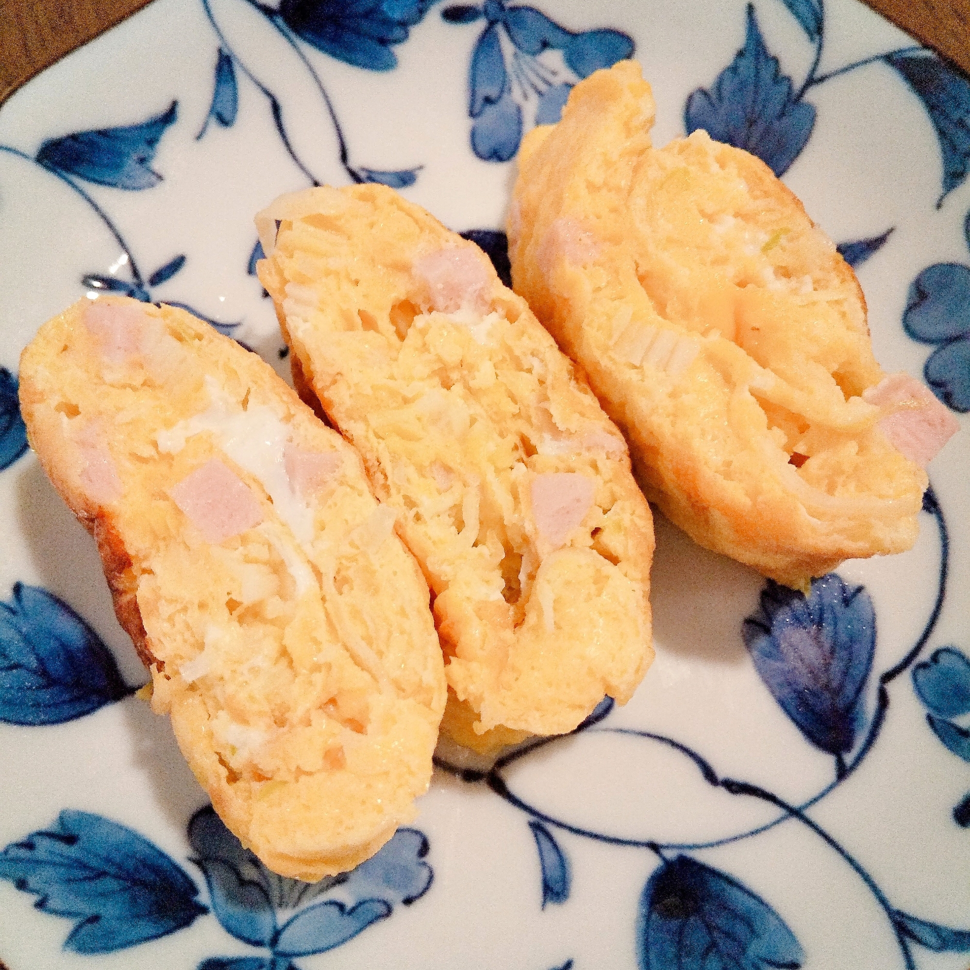 魚肉ソーセージとキャベツの卵焼き