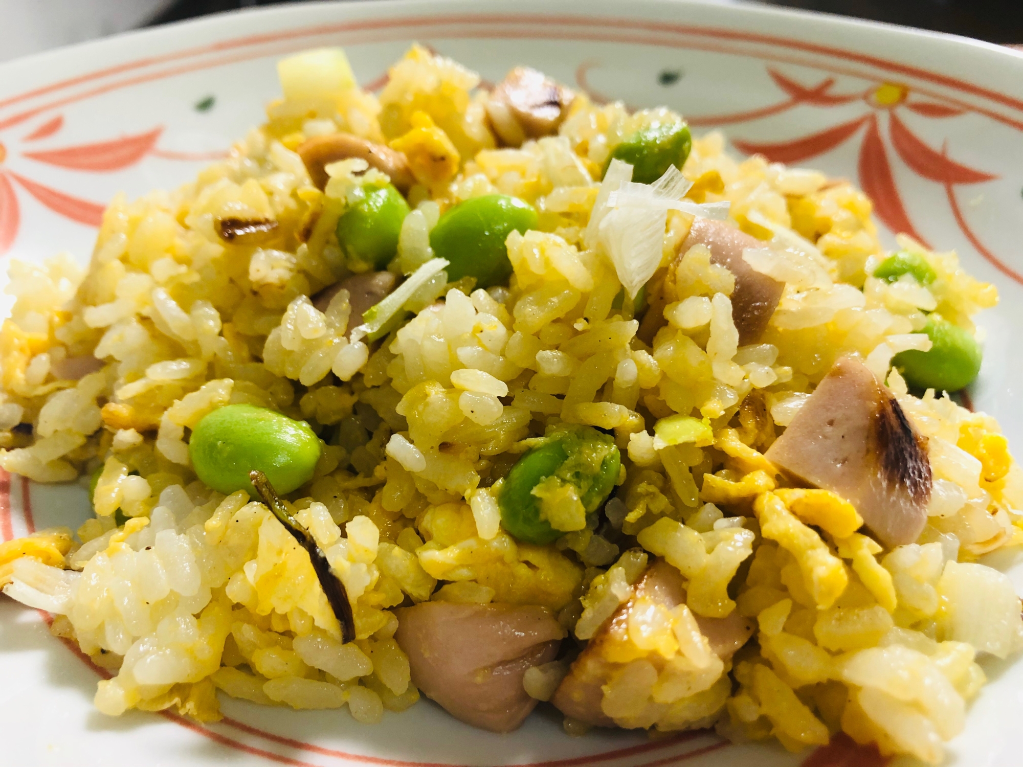 具材たっぷり満足感♪枝豆ギョニソ炒飯