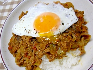 野菜の水分で煮込む！ナスたっぷりカレー